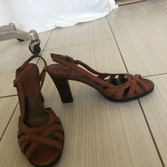 heeled leather sandals - Picture 2 of 6